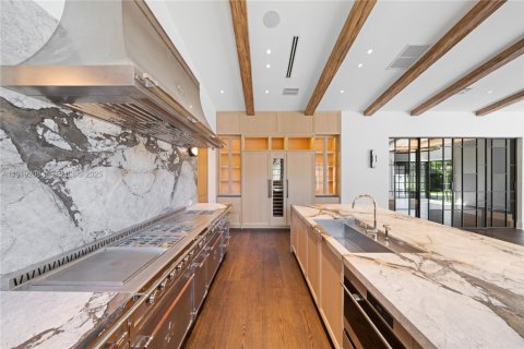 Casa en venta en Coral Gables, Florida, 5 dormitorios № 1984239 - foto 10