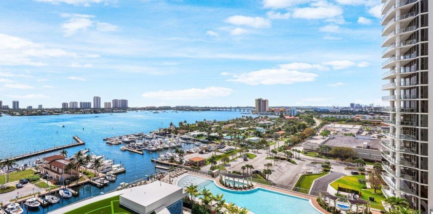 Condo à Lake Park, Floride, 2 chambres  № 2078417