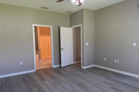 House in Palm Coast, Florida 4 bedrooms, 209.96 sq.m. № 2224499 - photo 13