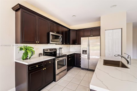 Купить виллу или дом в Лейк-Уорт, Флорида 4 спальни, 225.1м2, № 2051842 - фото 8