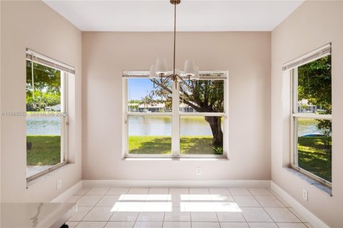 Купить виллу или дом в Лейк-Уорт, Флорида 4 спальни, 225.1м2, № 2051842 - фото 5