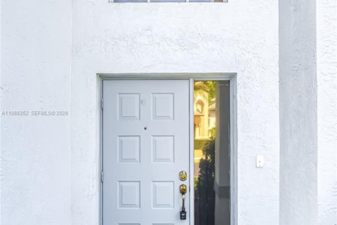 Купить виллу или дом в Лейк-Уорт, Флорида 4 спальни, 225.1м2, № 2051842 - фото 2