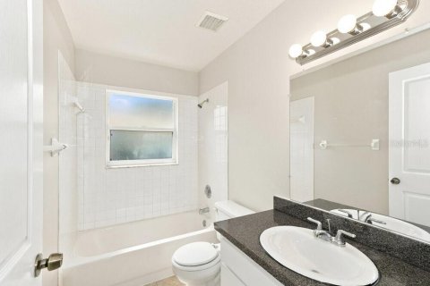 Villa ou maison à louer à Wesley Chapel, Floride: 4 chambres, 157 m2 № 2413562 - photo 15