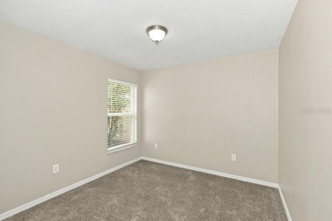 Villa ou maison à louer à Wesley Chapel, Floride: 4 chambres, 157 m2 № 2413562 - photo 12