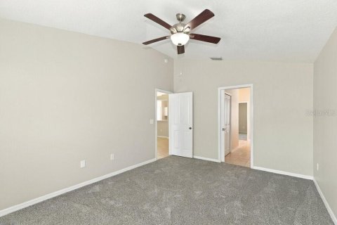 Villa ou maison à louer à Wesley Chapel, Floride: 4 chambres, 157 m2 № 2413562 - photo 9