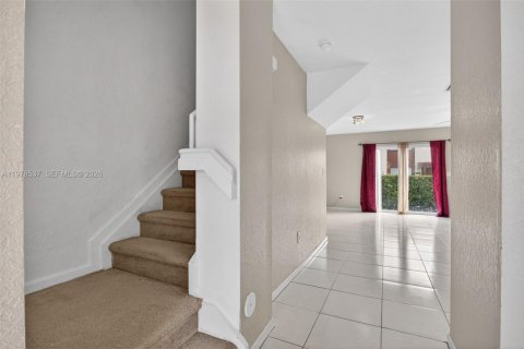 Touwnhouse à louer à Margate, Floride: 2 chambres, 110.55 m2 № 2044644 - photo 8