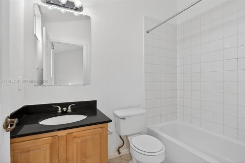 Touwnhouse à louer à Margate, Floride: 2 chambres, 110.55 m2 № 2044644 - photo 23