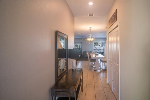 Touwnhouse à vendre à Davenport, Floride: 5 chambres, 201.32 m2 № 2130808 - photo 3