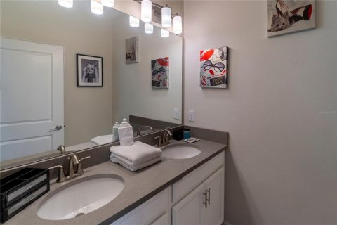 Touwnhouse à vendre à Davenport, Floride: 5 chambres, 201.32 m2 № 2130808 - photo 8