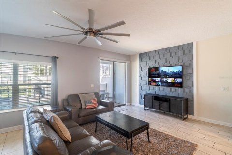 Touwnhouse à vendre à Davenport, Floride: 5 chambres, 201.32 m2 № 2130808 - photo 9