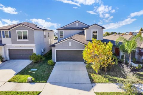 House in Apollo Beach, Florida 5 bedrooms, 224.36 sq.m. № 2104283