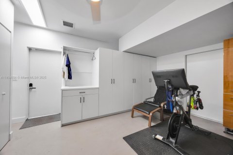 Townhouse in Miami, Florida 2 bedrooms, 103.12 sq.m. № 1954845 - photo 30