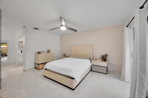 Townhouse in Miami, Florida 2 bedrooms, 103.12 sq.m. № 1954845 - photo 20