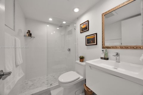 Townhouse in Miami, Florida 2 bedrooms, 103.12 sq.m. № 1954845 - photo 28