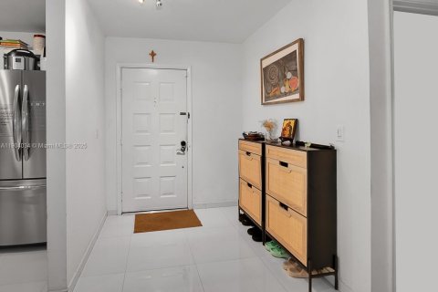 Townhouse in Miami, Florida 2 bedrooms, 103.12 sq.m. № 1954845 - photo 7
