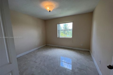Copropriété à vendre à Cutler Bay, Floride: 1 chambre, 70.61 m2 № 1935669 - photo 11