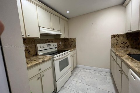 Copropriété à vendre à Cutler Bay, Floride: 1 chambre, 70.61 m2 № 1935669 - photo 7