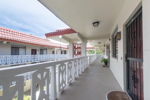 Condominio en venta en Clearwater, Florida, 2 dormitorios, 106.84 m2 № 1914898 - foto 4