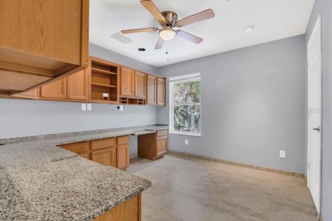 House in Orlando, Florida 4 bedrooms, 227.89 sq.m. № 1749447 - photo 24