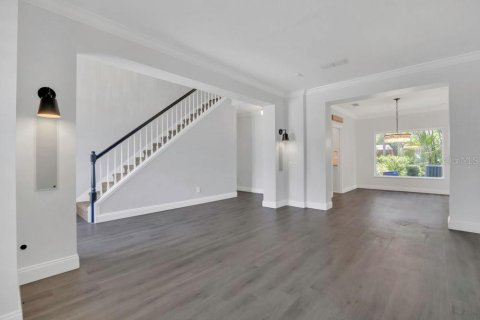 House in Orlando, Florida 4 bedrooms, 227.89 sq.m. № 1749447 - photo 6