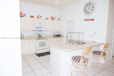 Casa en venta en Pembroke Pines, Florida, 3 dormitorios, 193.89 m2 № 1864945 - foto 9