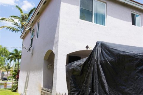 Casa en venta en Pembroke Pines, Florida, 3 dormitorios, 193.89 m2 № 1864945 - foto 18
