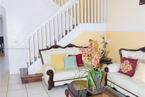 Casa en venta en Pembroke Pines, Florida, 3 dormitorios, 193.89 m2 № 1864945 - foto 5