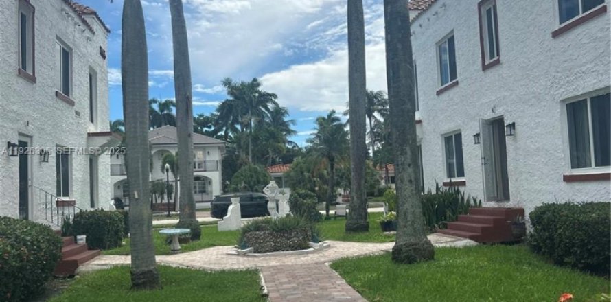 Appartement à Hollywood, Floride 1 chambre, 721.11 m2 № 1984575