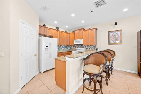 Townhouse in Sanford, Florida 3 bedrooms, 177.81 sq.m. № 2205429 - photo 6