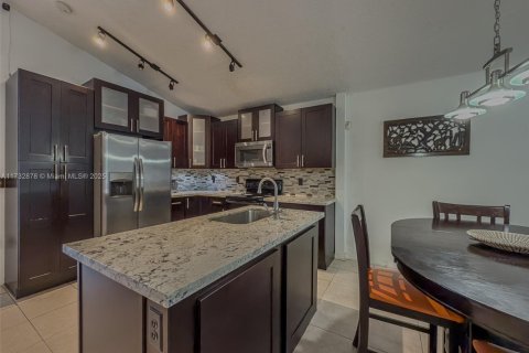 Купить виллу или дом в Санрайз, Флорида 3 спальни, 106.47м2, № 1482906 - фото 12