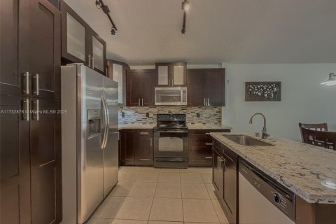 Купить виллу или дом в Санрайз, Флорида 3 спальни, 106.47м2, № 1482906 - фото 13