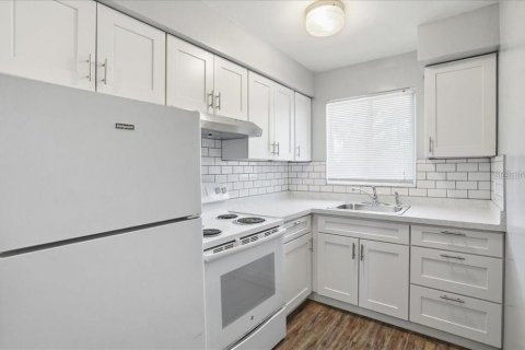 Apartment in Gulfport, Florida 1 bedroom, 65.03 sq.m. № 2202064 - photo 8