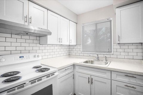 Apartment in Gulfport, Florida 1 bedroom, 65.03 sq.m. № 2202064 - photo 7