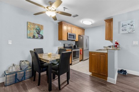 Condominio en venta en Saint Petersburg, Florida, 1 dormitorio, 68.93 m2 № 1563517 - foto 13