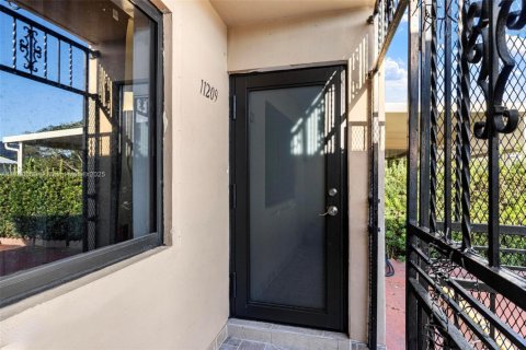 Купить кондоминиум в Суитуотер, Флорида 4 спальни, 151.99м2, № 1860433 - фото 3