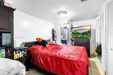 Купить кондоминиум в Суитуотер, Флорида 4 спальни, 151.99м2, № 1860433 - фото 9