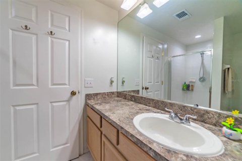 House in Tampa, Florida 4 bedrooms, 234.39 sq.m. № 1761562 - photo 26