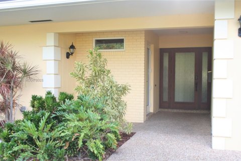 Villa ou maison à louer à Fort Lauderdale, Floride: 4 chambres, 226.68 m2 № 1862453 - photo 27