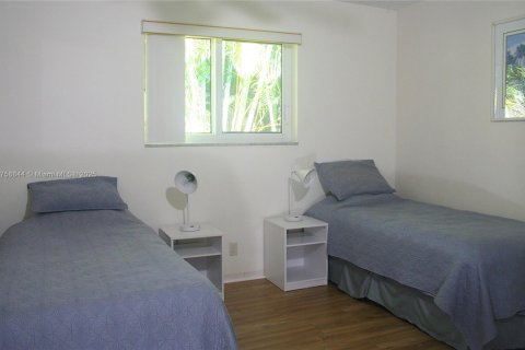 Villa ou maison à louer à Fort Lauderdale, Floride: 4 chambres, 226.68 m2 № 1862453 - photo 19