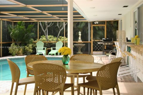 Villa ou maison à louer à Fort Lauderdale, Floride: 4 chambres, 226.68 m2 № 1862453 - photo 2