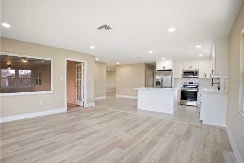 Villa ou maison à vendre à Avon Park, Floride: 2 chambres, 158.86 m2 № 2290637 - photo 9