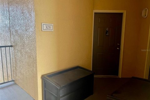 Снять в аренду кондоминиум в Орландо, Флорида 3 спальни, 127.18м2, № 2229858 - фото 3