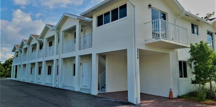 Appartement à Hollywood, Floride 2 chambres, 1386.1 m2 № 2439212