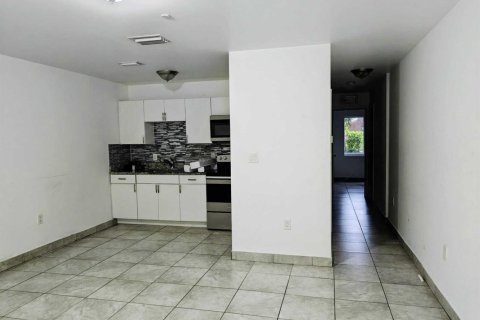 Appartement à louer à Hollywood, Floride: 2 chambres, 1386.1 m2 № 2439212 - photo 2