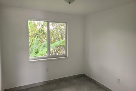 Appartement à louer à Hollywood, Floride: 2 chambres, 1386.1 m2 № 2439212 - photo 5