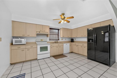 House in Venice, Florida 3 bedrooms, 151.9 sq.m. № 2209711 - photo 15