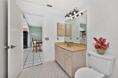 House in Venice, Florida 3 bedrooms, 151.9 sq.m. № 2209711 - photo 30