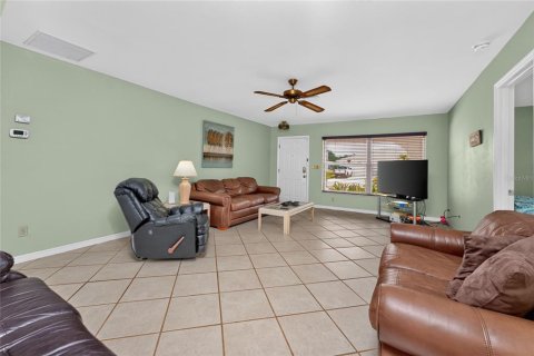 House in Venice, Florida 3 bedrooms, 151.9 sq.m. № 2209711 - photo 6