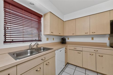 House in Venice, Florida 3 bedrooms, 151.9 sq.m. № 2209711 - photo 17
