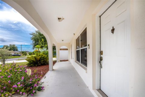 House in Venice, Florida 3 bedrooms, 151.9 sq.m. № 2209711 - photo 3